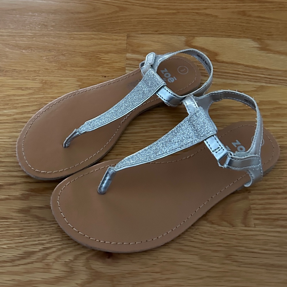 Zoe & Zac Girl's Dress Silver Thong Sandals (3)